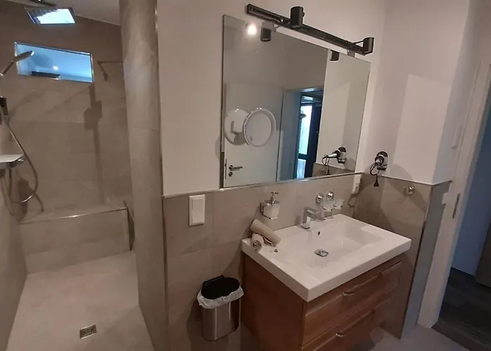 Zum Struffelt Daire *